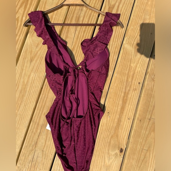 NWT Robin Piccone Julianna SZ 8 Solid Red Ruffled One-Piece Swimsuit - Picture 5 of 12